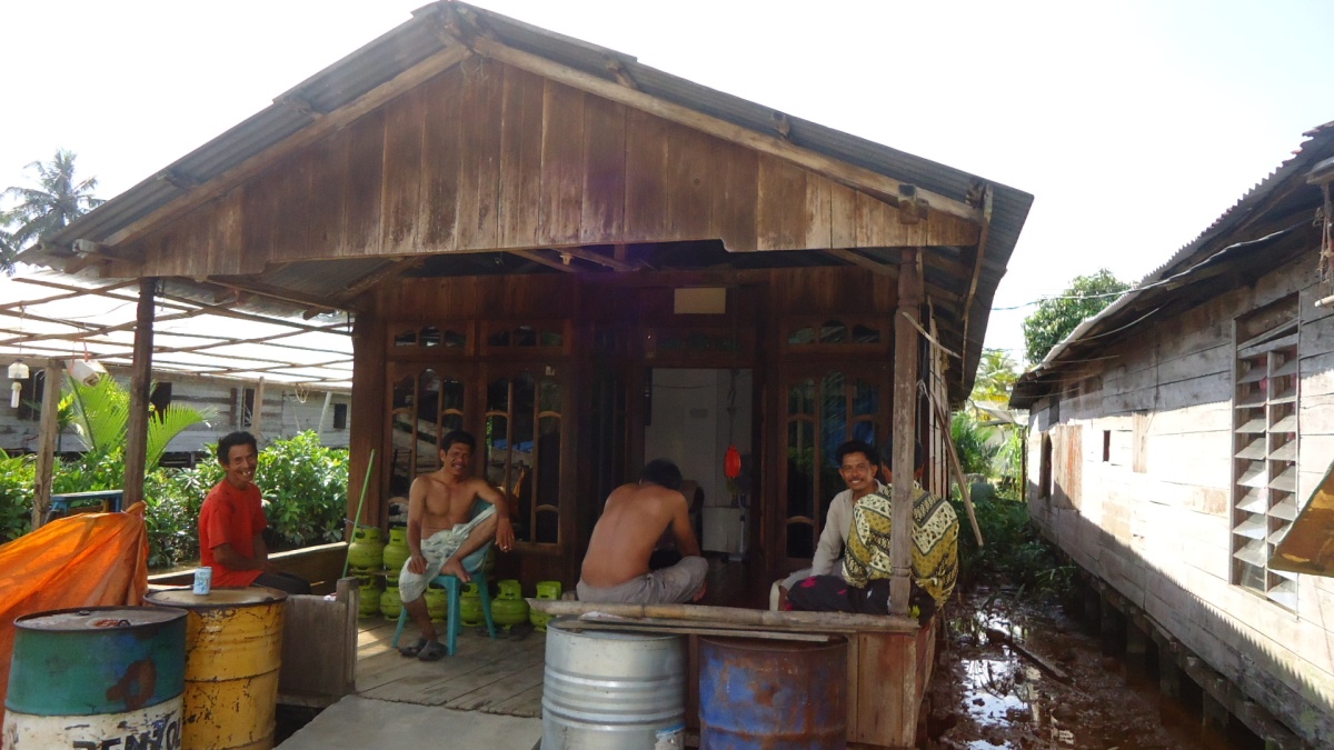 "Fuel Station" in Parit 1 (Parit Bengkok, Nipah Panjang)
